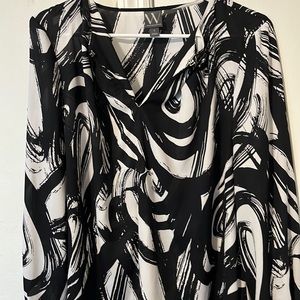 Women’s black and white blouse